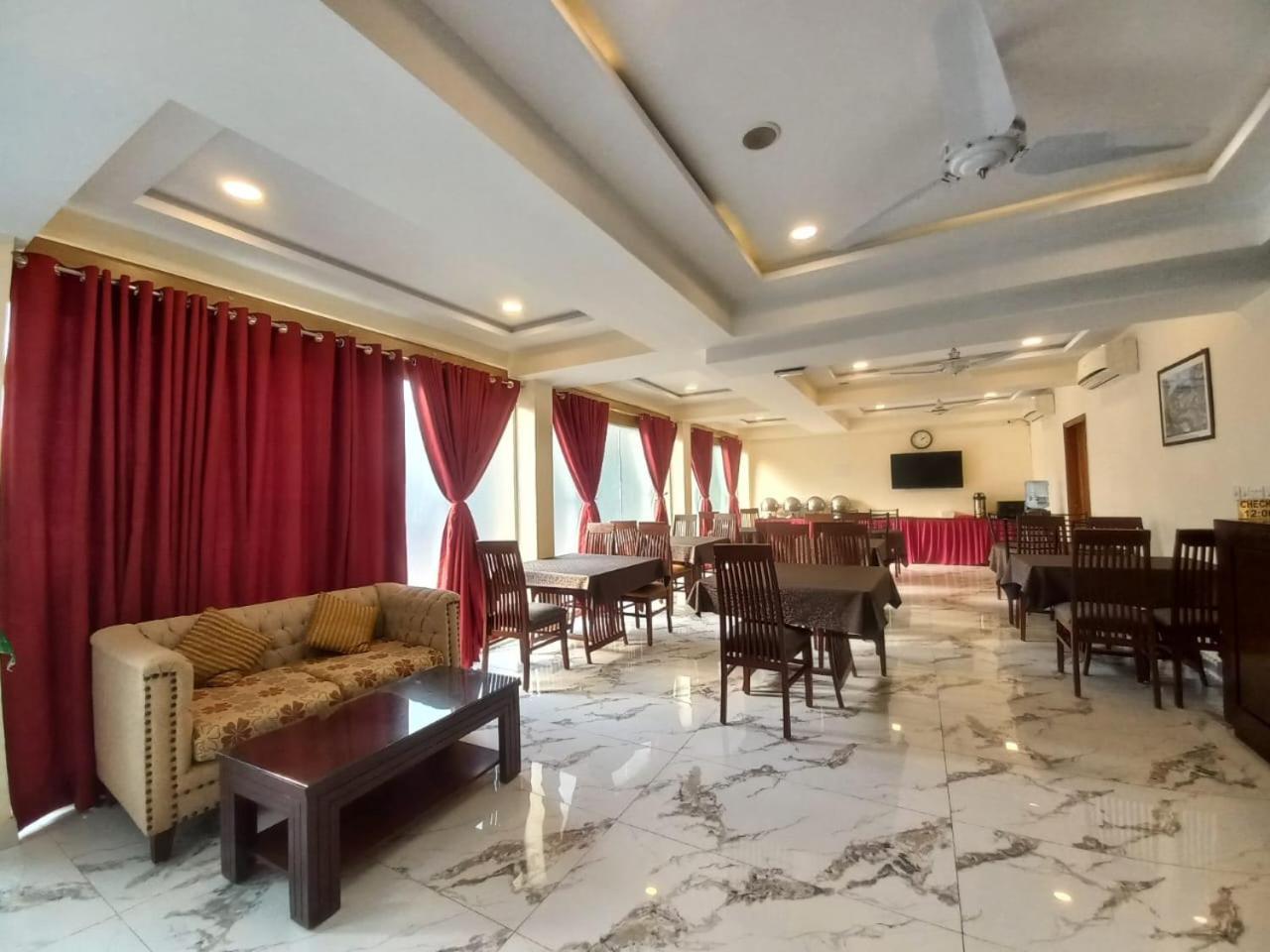 Hotel Diplomat Ісламабад Екстер'єр фото